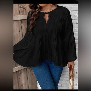 New tie neck  peplum blouse lantern sleeves size 4X 🌸🌹🌺 Boutique